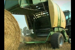 Рулонный пресс-подборщик Krone Comprima