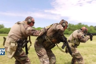 Le  HK416 arrive au 1er regiment de tirailleurs