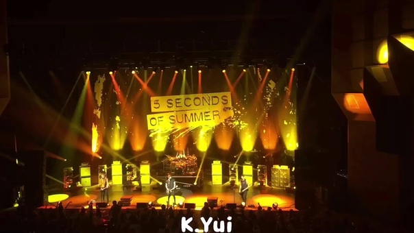 5 Seconds Of Summer Permanent Vacation ( SLFL in Nagoya