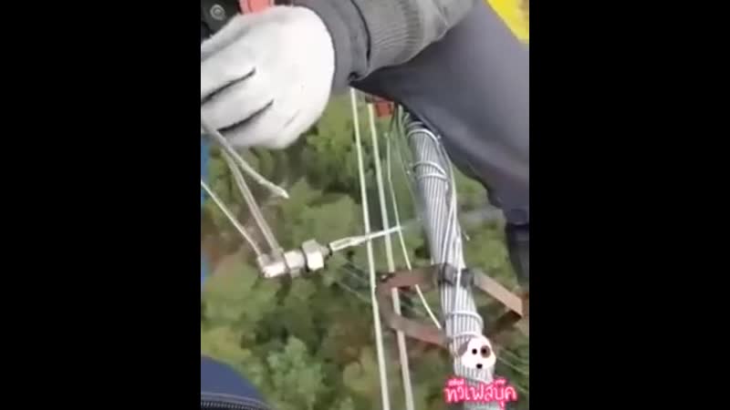 Монтажники высоковольтных ЛЭП