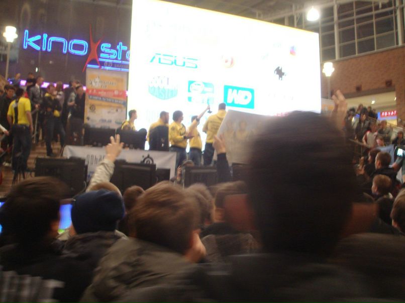 Толик Котеленец | Москва