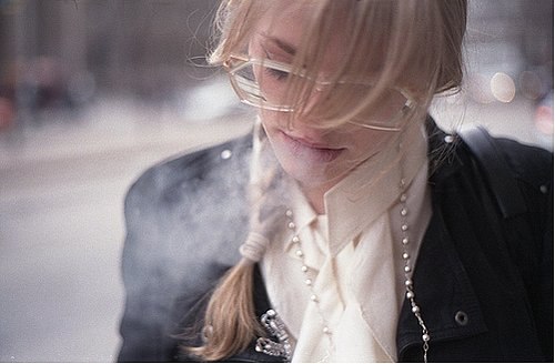 Она Формалине плавает в | 