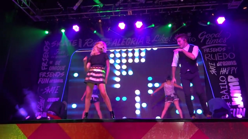 PRESENTACION SOY LUNA RUGGERO PASQUARELLI Y VALENTINA