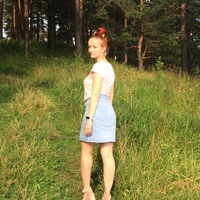 Анна Комарова