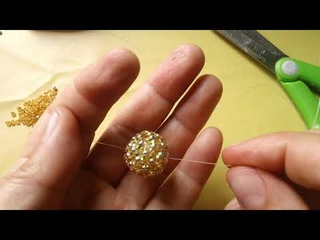 como hacer una esfera para arete o pulsera con chaquiras