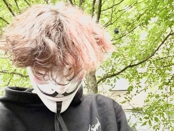 Eminem с причёской, как у Rihanna www.Eminem.pro