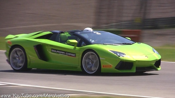 Multiple Lamborghini Aventador Sounds Amazing