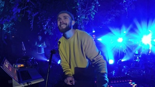 Reddy Sample playing live at Zelen' Festival